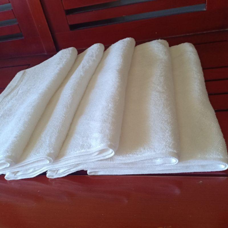 khăn cỡ trung 40x80cm mềm mịn cao cấp màu trắng