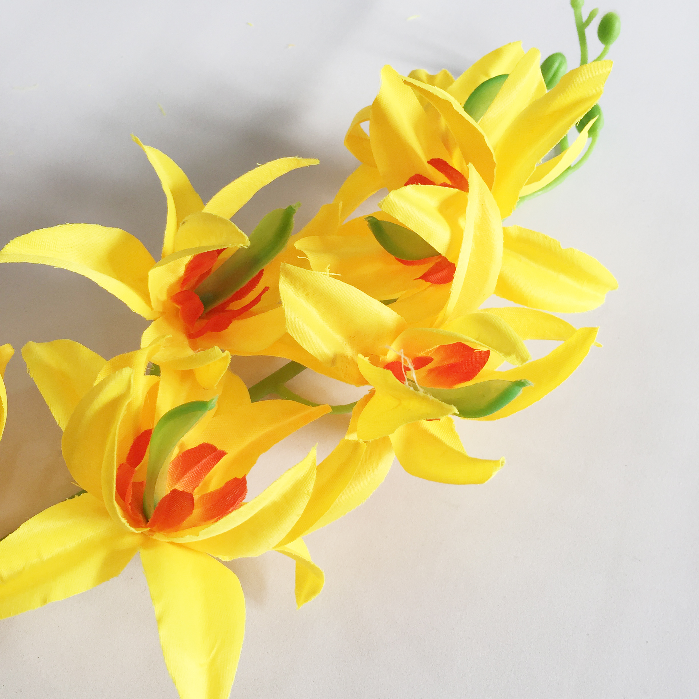 Combo 3 cành hoa lan sao màu vàng - hoa giả cao cấp