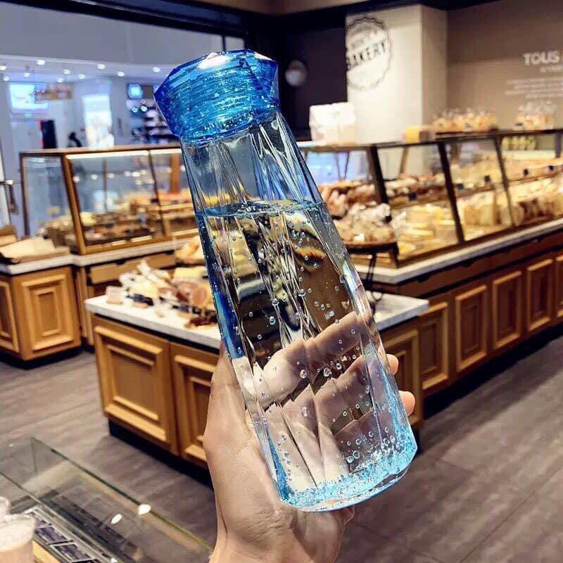 BÌNH THUỶ TINH ĐỰNG NƯỚC HÌNH KIM CƯƠNG 500ml luceo 2021