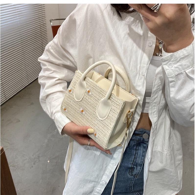 Túi đeo chéo nhỏ họa tiết hoa cúc