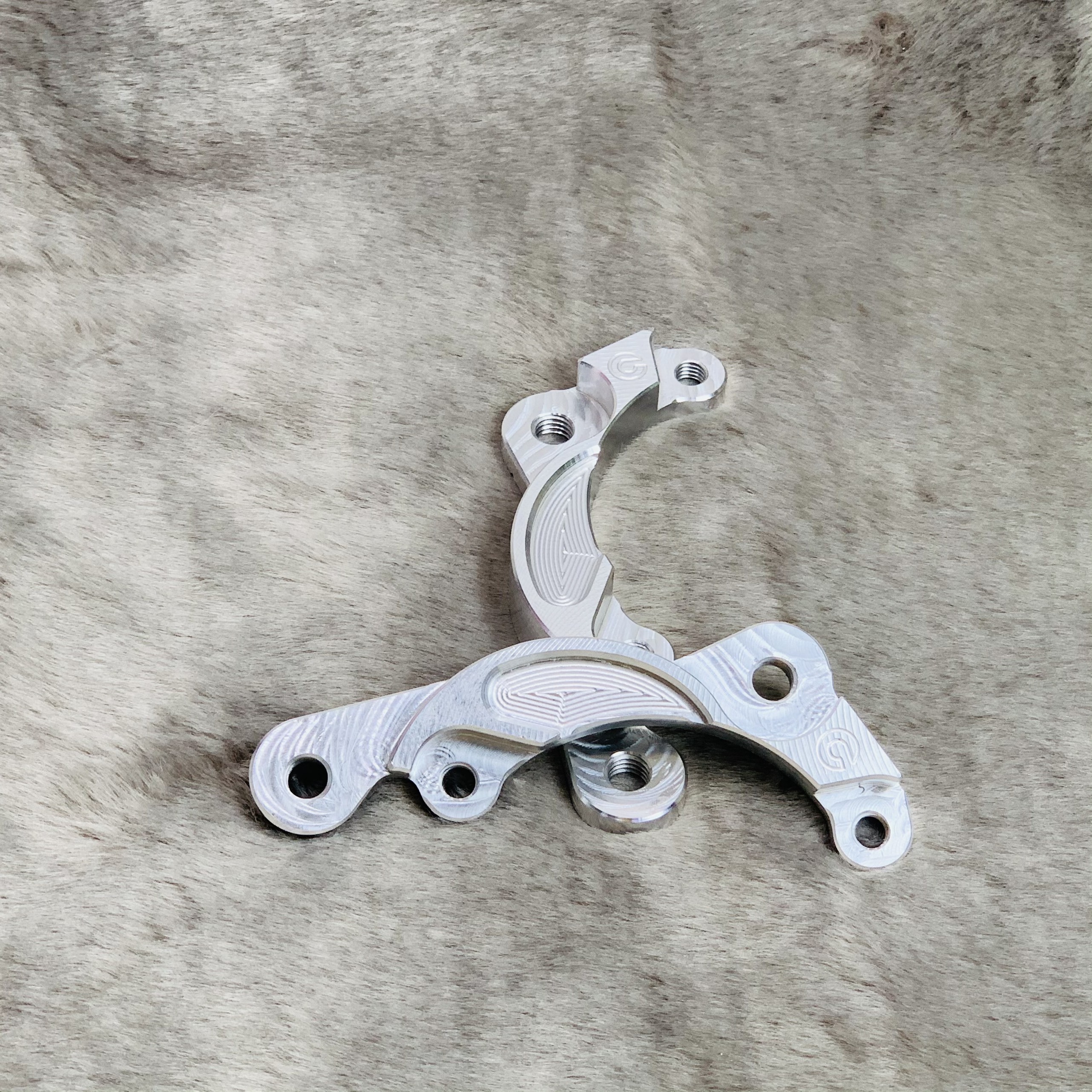 PÁT dành cho xe EX135 gắn Heo Brcmbo , Nisin, F@ndo 2 piston đối xứng đi đĩa 220mm , làm bằng nhôm cnc nguyên khối