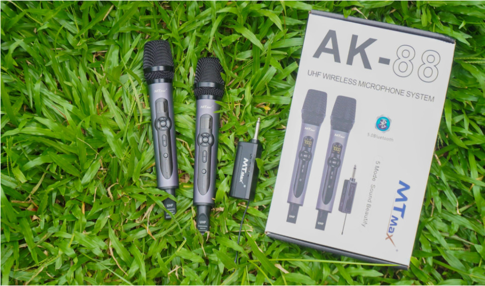 Micro không dây karaoke AK-88 bắt tiếng cực nhạy tích hợp sẵn echo vang thích hợp karaoke gia đình, tiệc tùng, hội họp cùng bạn bè