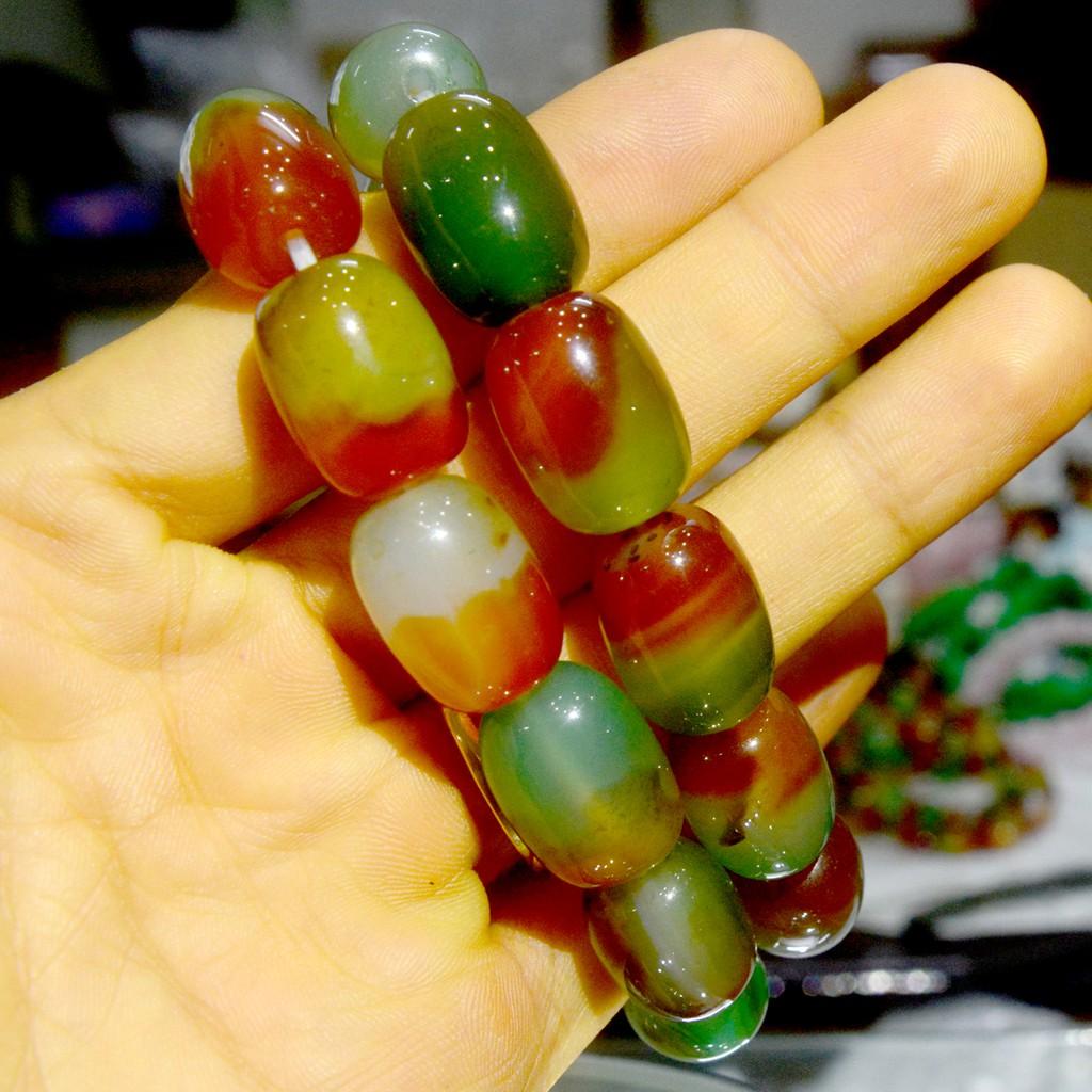 Vòng tay lắc tròn đá mã não tứ quý