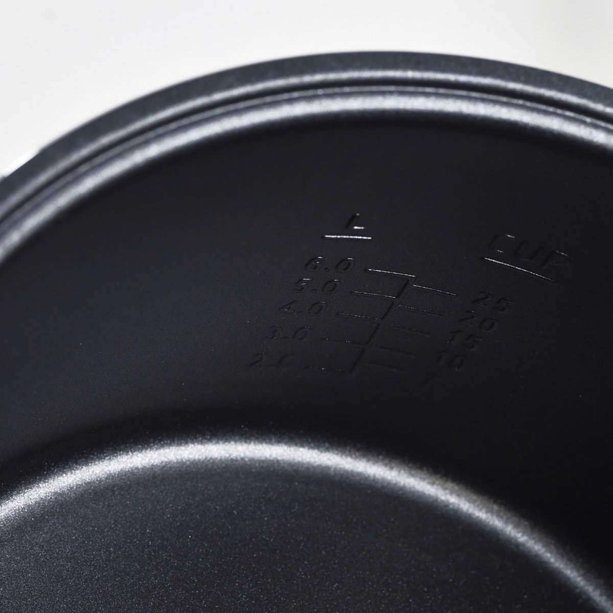 Nồi cơm điện công nghiệp 1850W Bennix Thái Lan BN-060RC dung tích 6L - Hàng chính hãng