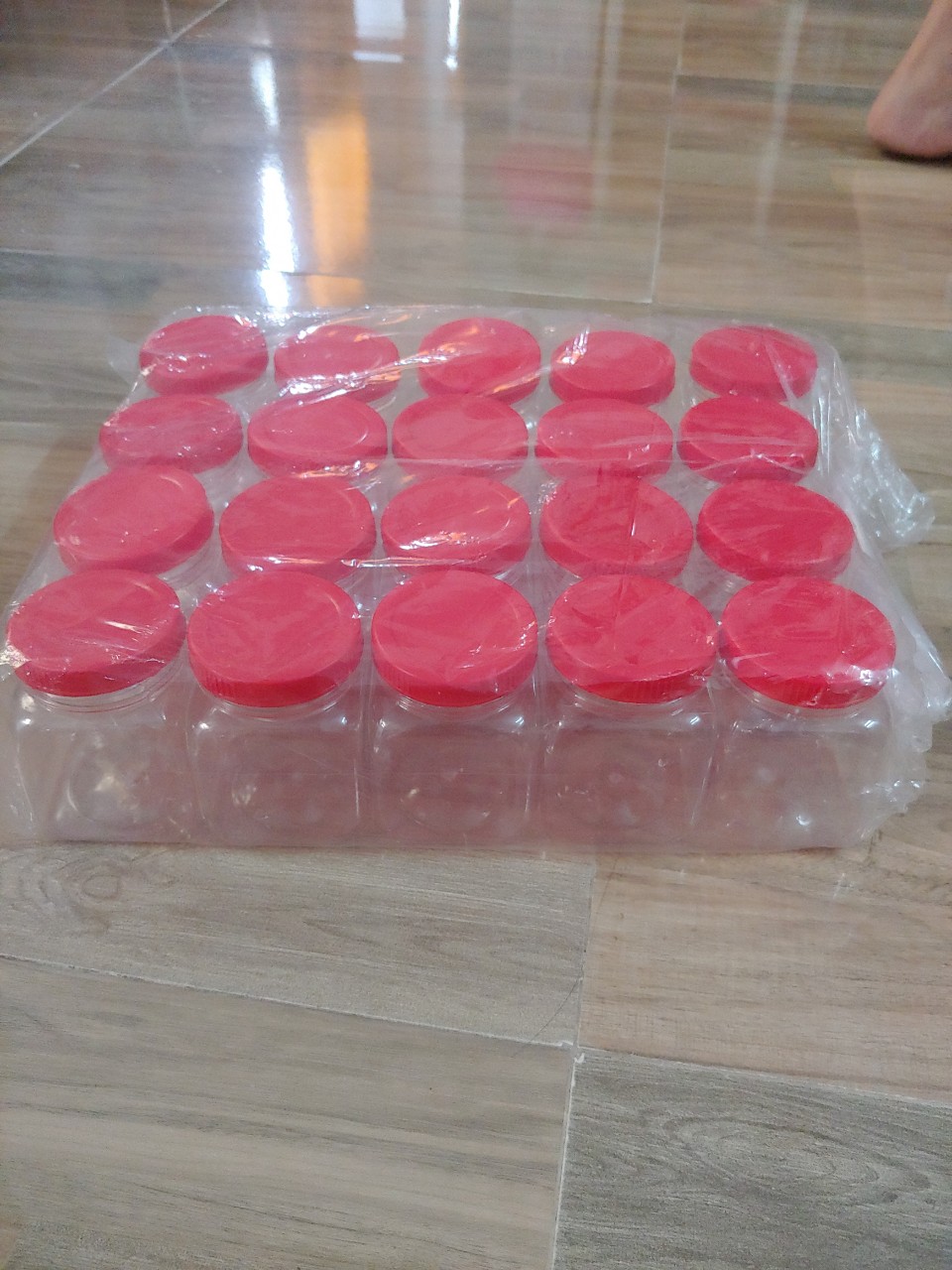 Hủ nhựa nắp vặn 135ml 20 lọ/lốc