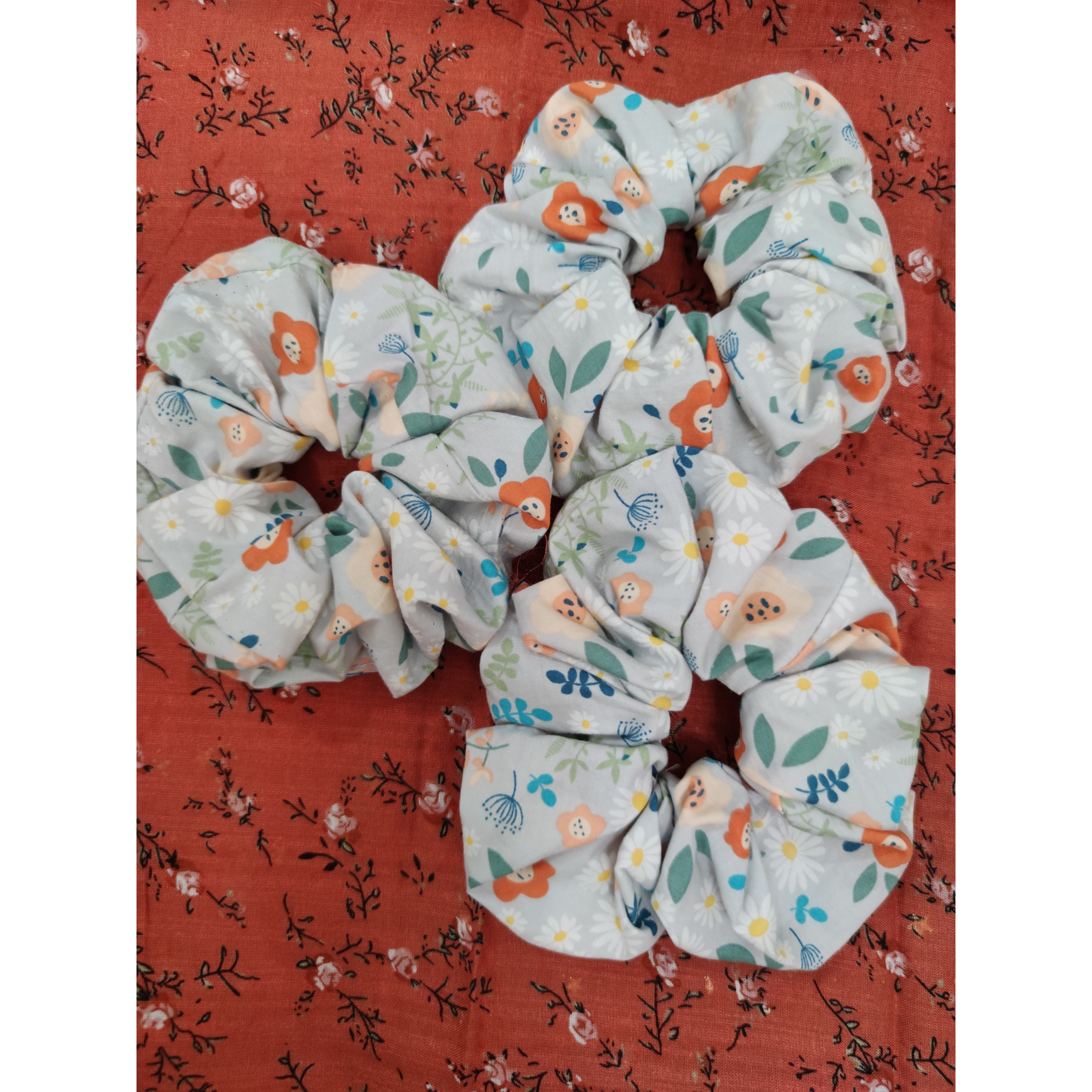 Scrunchies vải hoa - Dây cột tóc vải hoạ tiết hoa cỏ