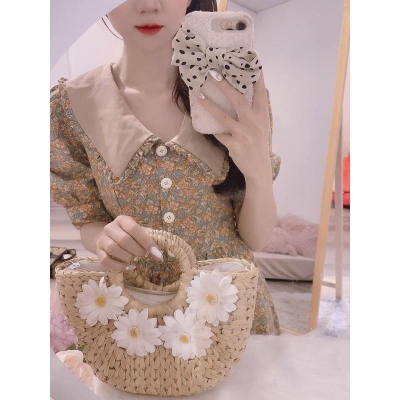 VÁY HOA NHÍ CỔ BẺ PHỐI CÚC GIỮA