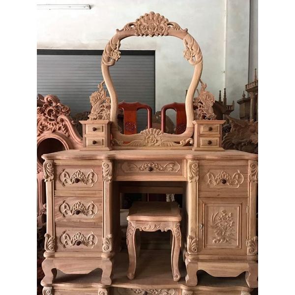 Bàn phấn gỗ gõ