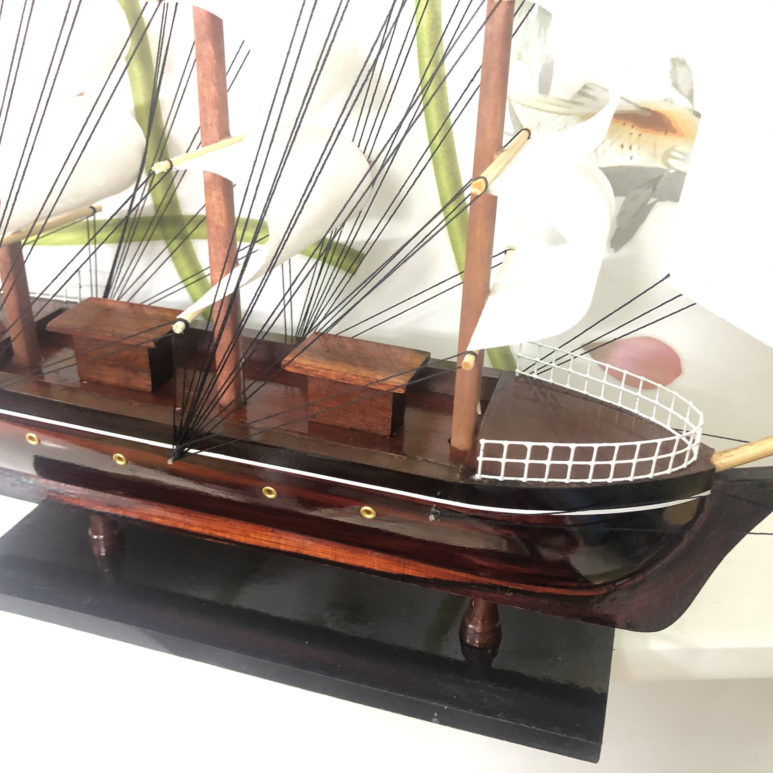 Mô hình thuyền gỗ trang trí tàu chở hàng Le Belem - Dài 43cm - Buồm Trắng