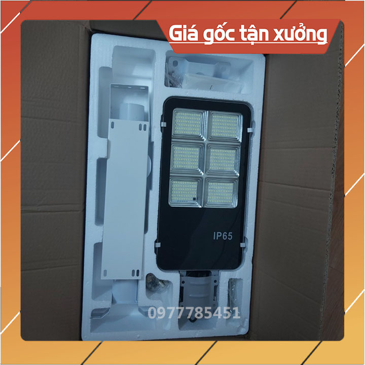 Đèn Năng Lượng Mặt Trời Bàn Chải 300w, Chuẩn IP67, Pin Rời. Sáng Liên Tục 15h. Có Nút Báo Pin Sạc