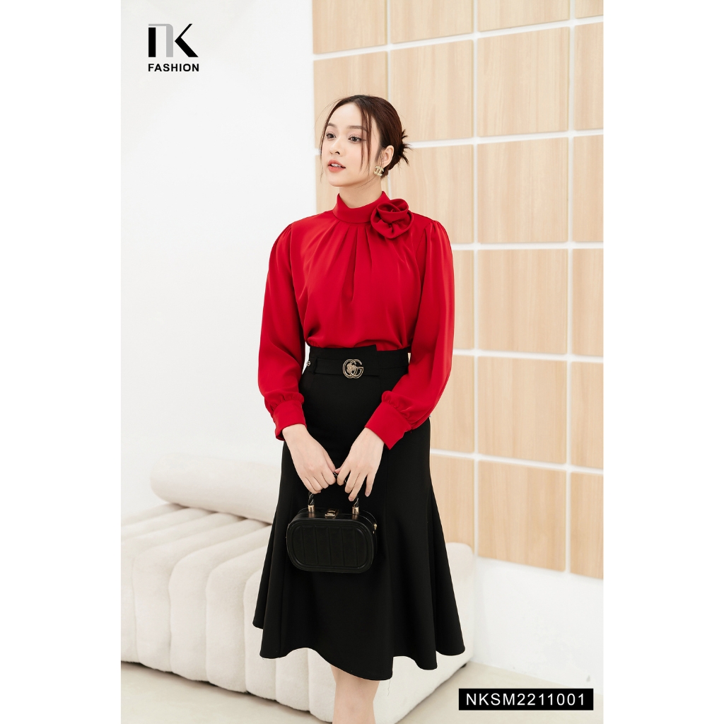 Áo Sơ Mi Nữ Cổ Tròn Đính Hoa Điệu Đà NK FASHION Kiểu Dáng Thanh Lịch, Chất Liệu Mềm Mịn Tôn Dáng NKSM2211001