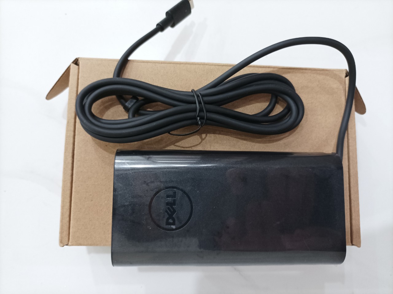 Sạc dành cho Laptop Charger AC Power Adapter For Dell Precision 3561 7520 5760 90W USB Type C hàng nhập khẩu.