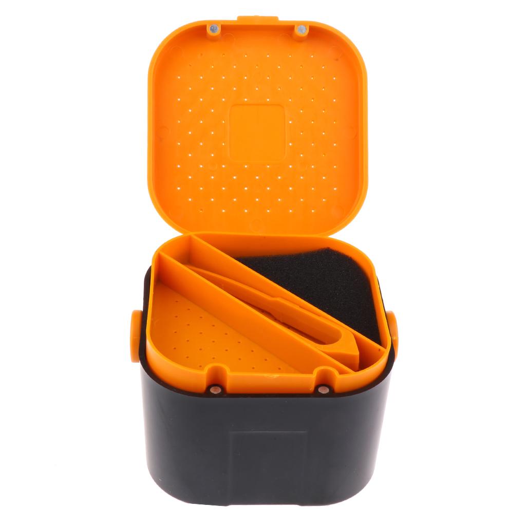 Plastic Live Earthworm Fishing Tackle Box Bait Lure Container Storage Case L