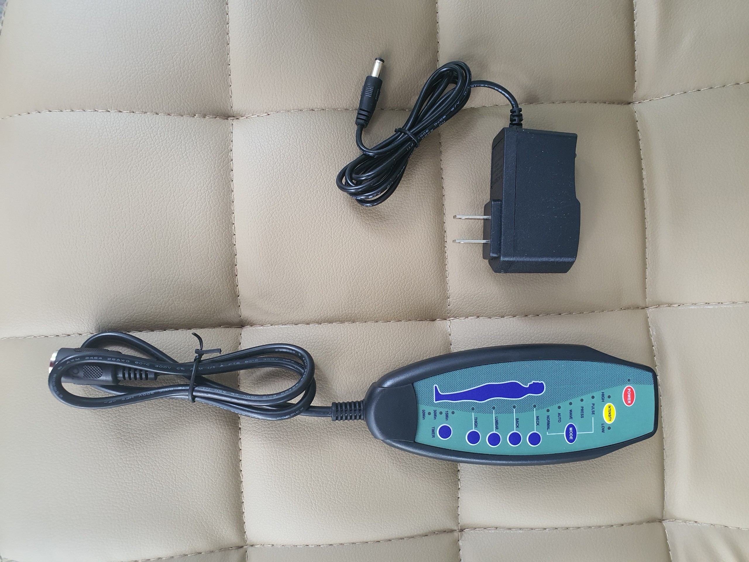 Ghế Giám Đốc Ngả Lưng Rung Massage 07 Điểm Kèm Remote Điều Khiển AMA-HH003-U6