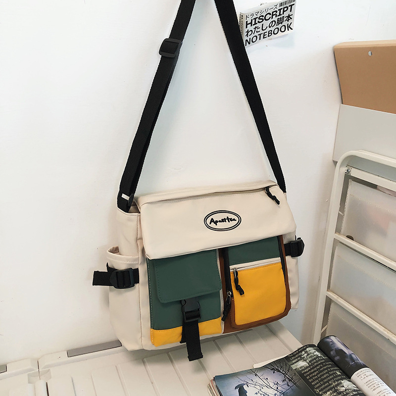 Túi đeo chéo nam - BEE GEE DCN9132A