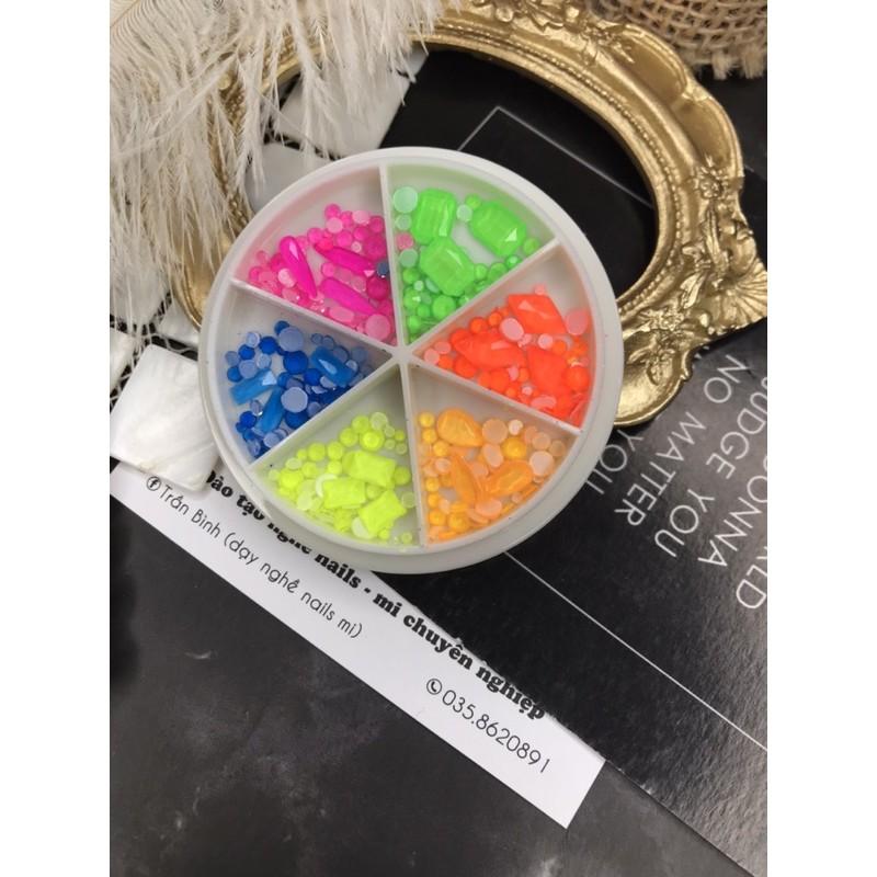 Charm set tròn