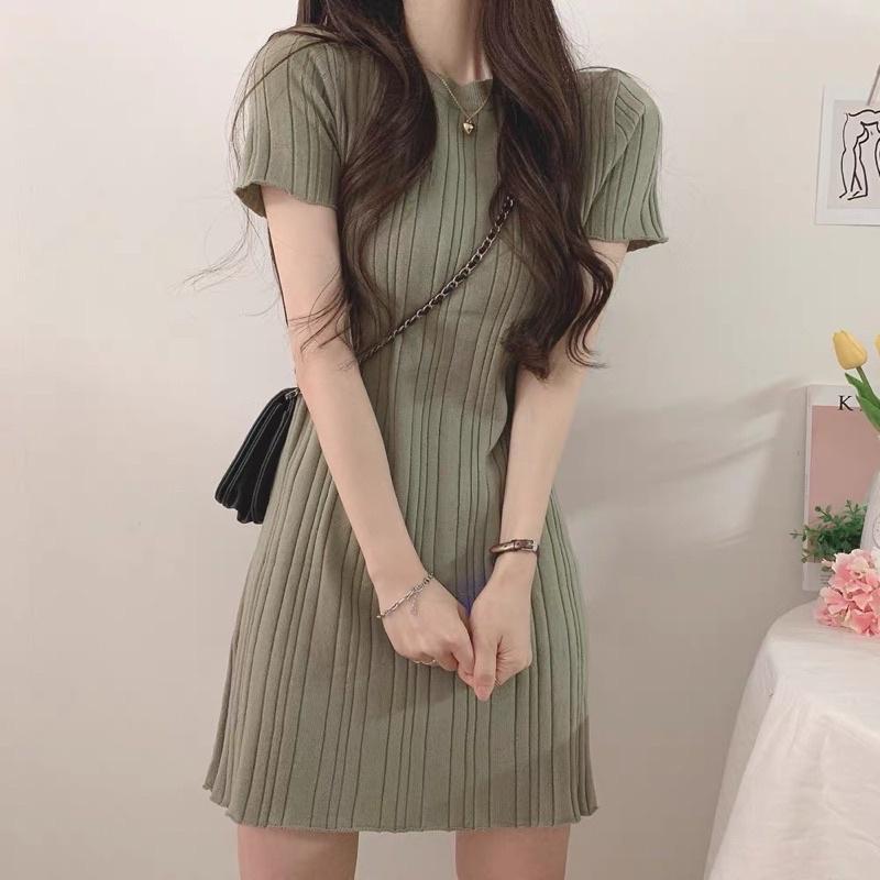 Váy len gân dáng ngắn