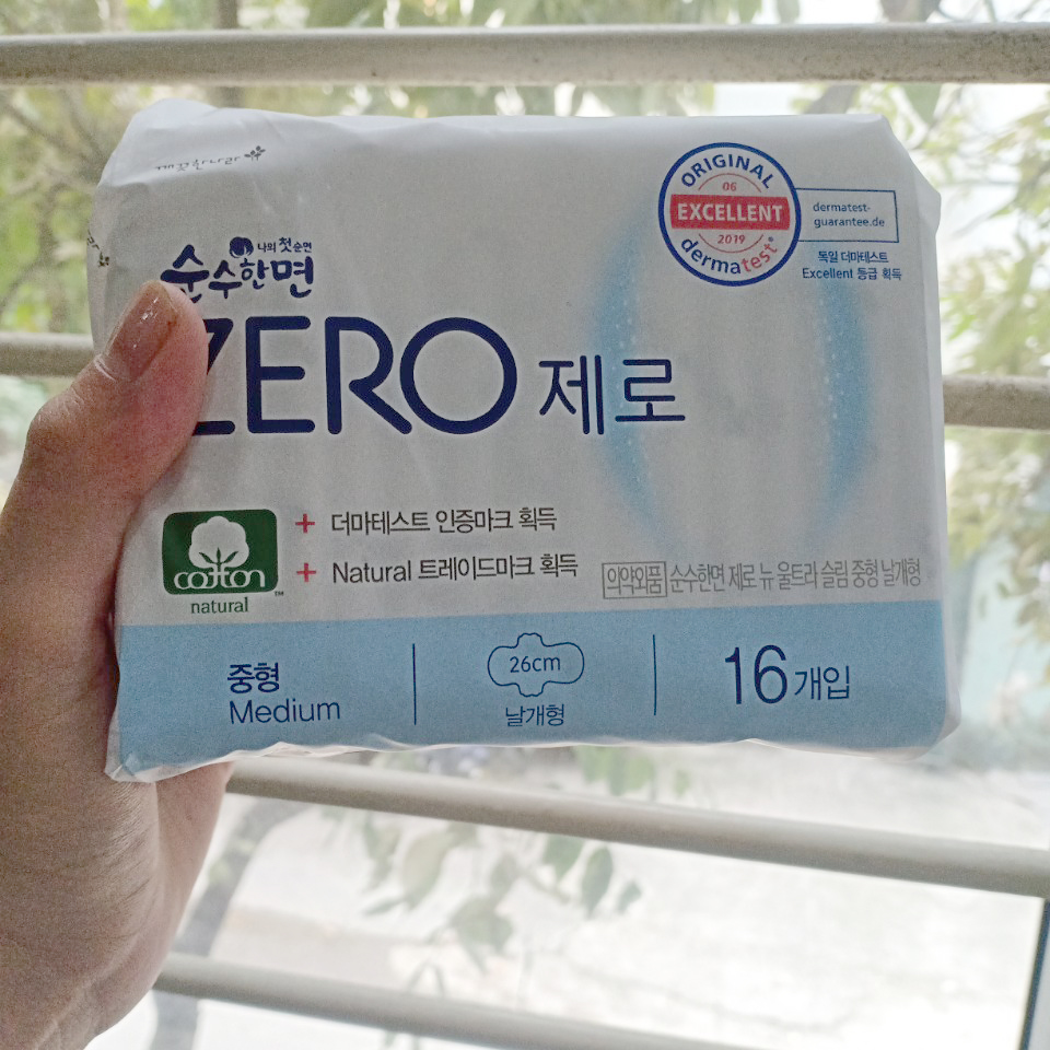 Băng vệ sinh siêu mỏng cánh KleanNara Zero Hàn Quốc tặng kèm móc khóa