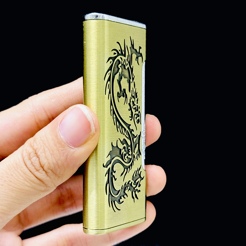 Bật lửa hộp quẹt khè bấm ngang khắc chìm hình rồng - xài gas
