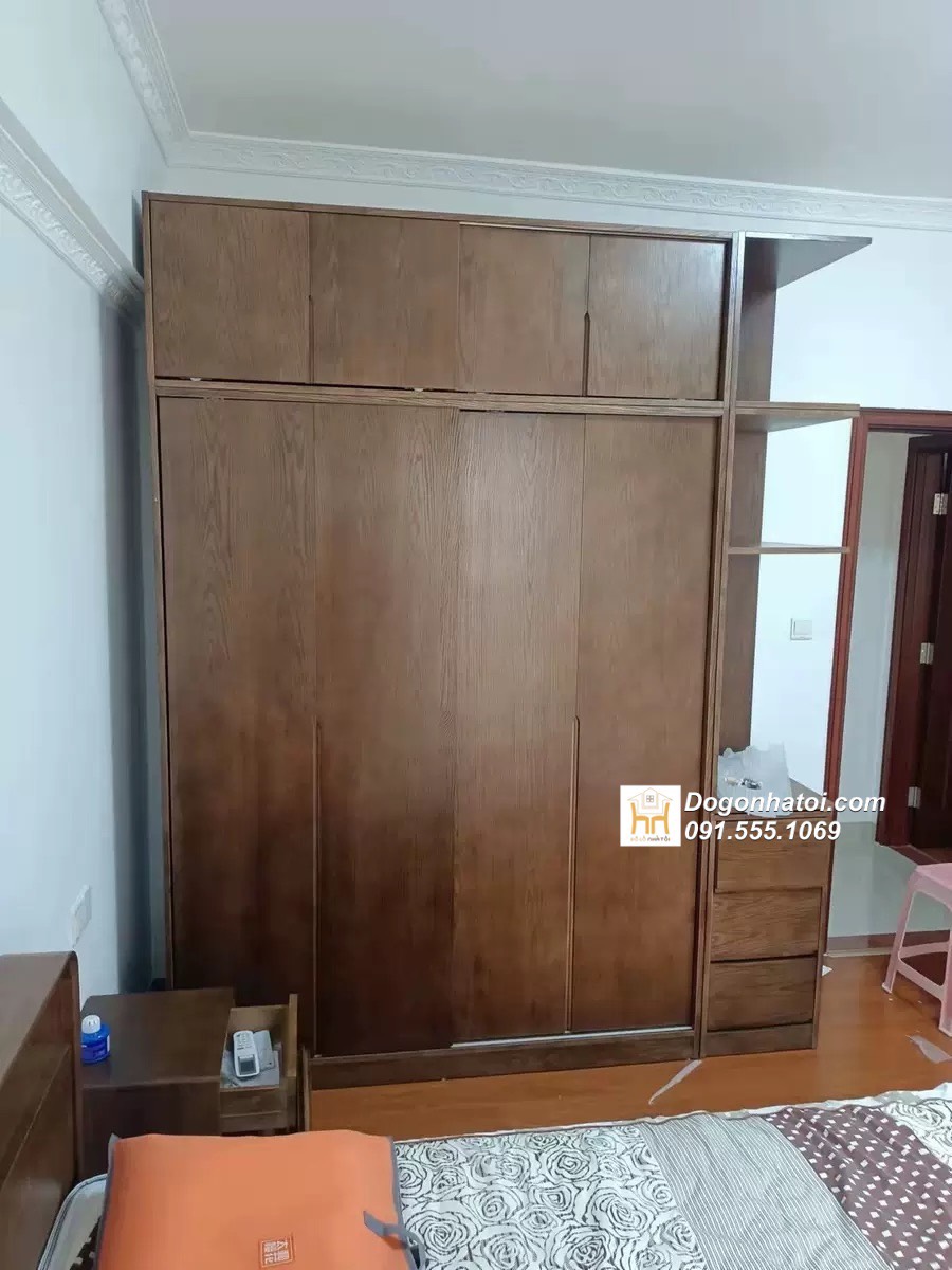 Tủ quần áo của lùa 3 cánh gỗ sồi màu óc chó 2m x 2m - TA230