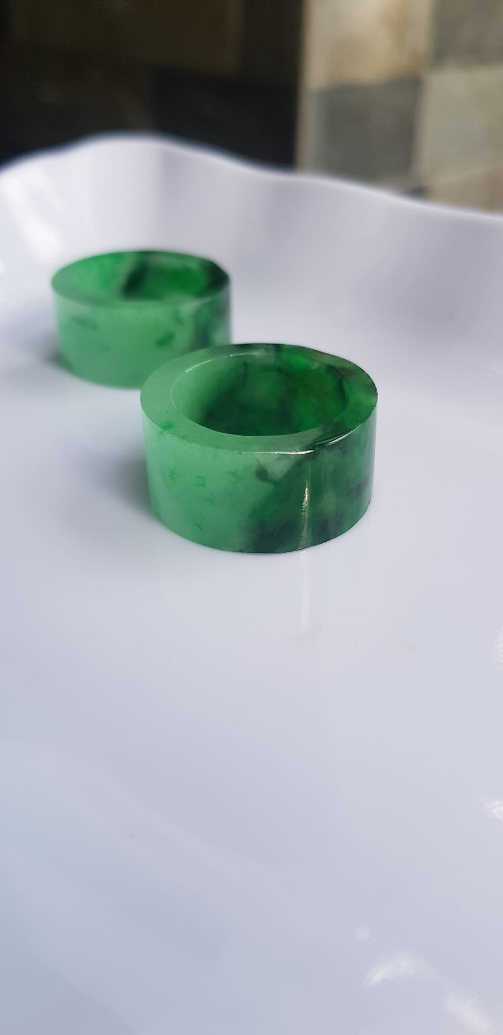 Nhẫn Càn Long Đá Cẩm thạch tự nhiên Nhẫn Ni 18mm x cao 12mm x dầy 3mm bóng đẹp Nam Nữ đeo Ni 18mm màu xanh ngọc lý sơn thủy 1 bên bóng rất đẹp sang ạ