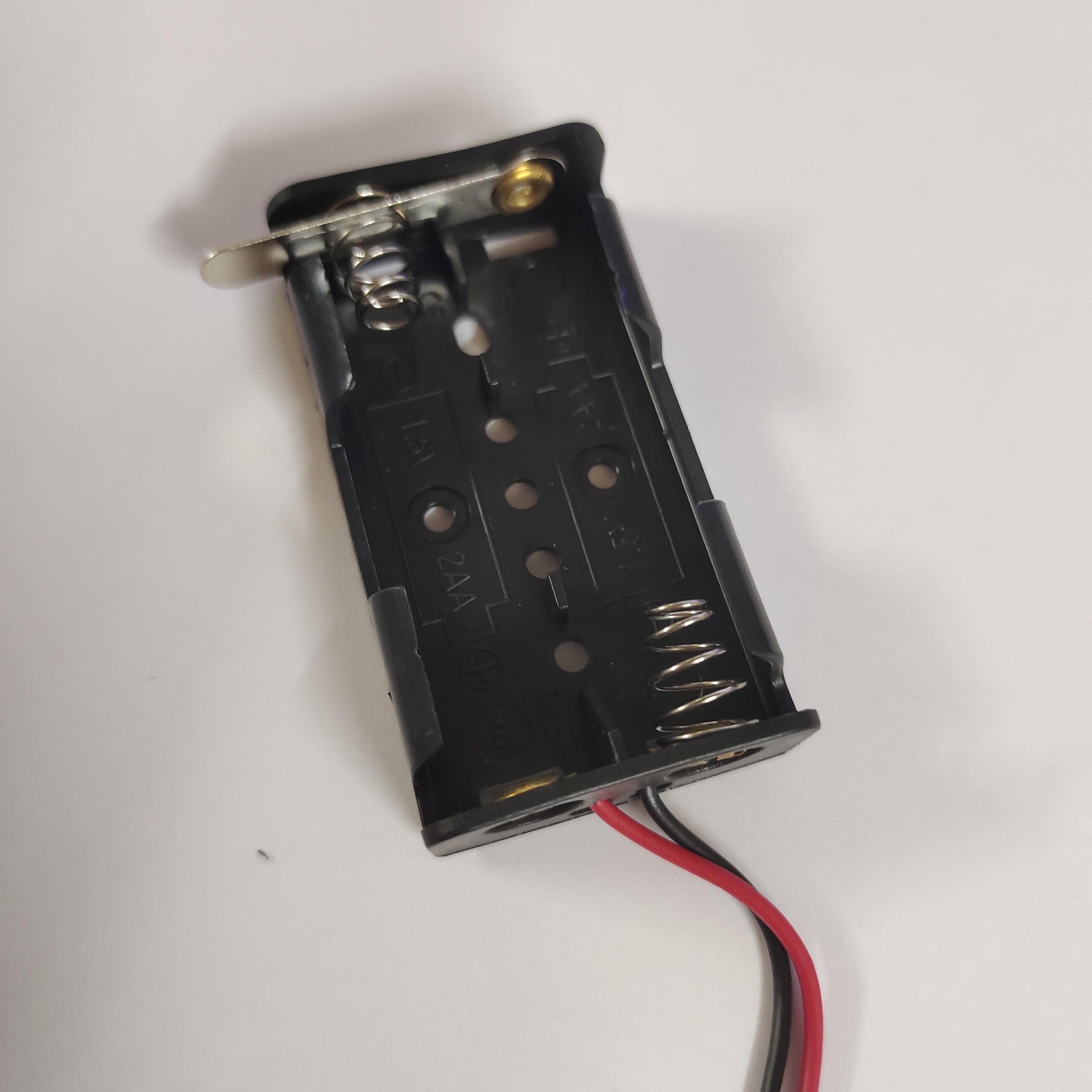 Khay pin có công tắc gạt loại 2 pin để chế tạo