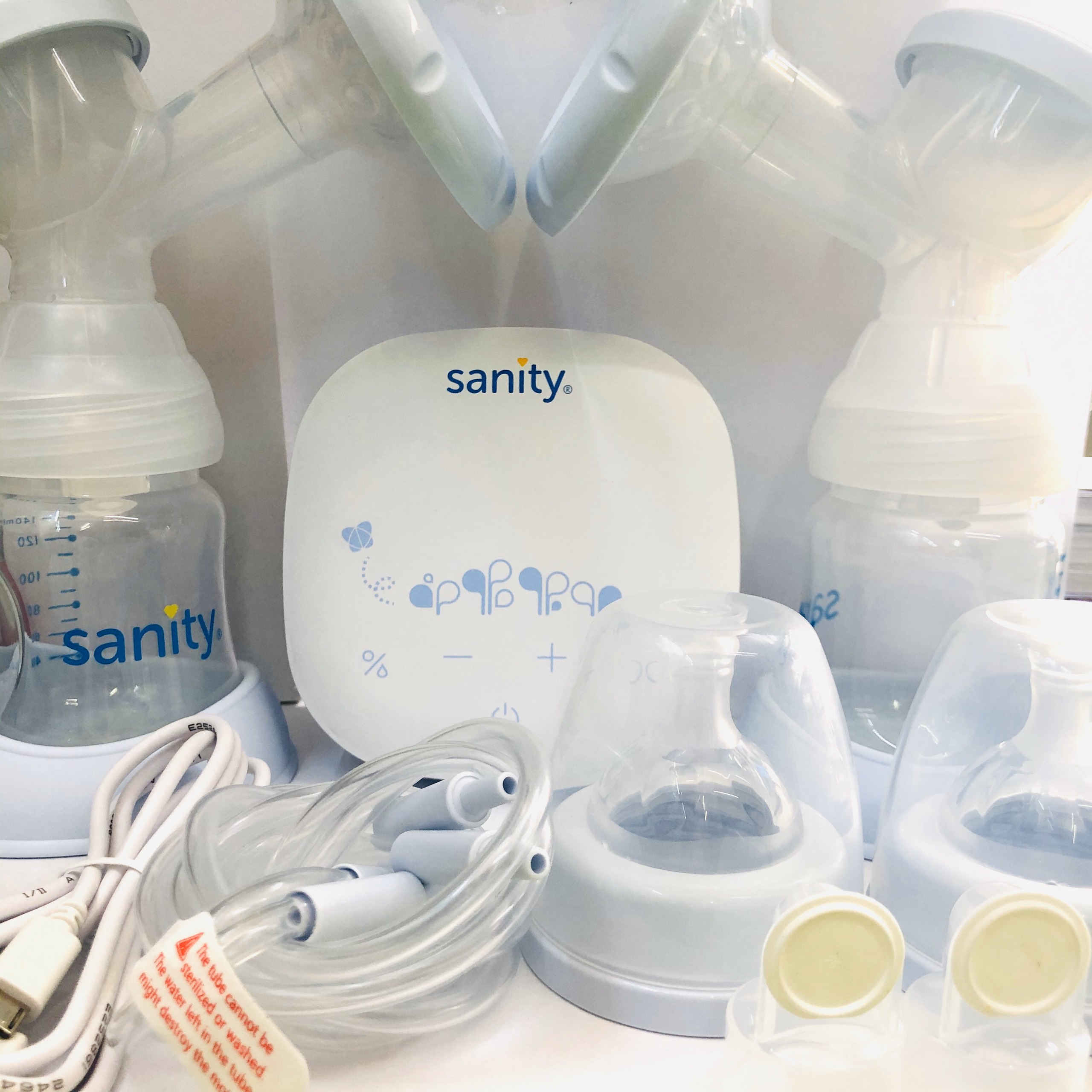 Máy hút sữa điện đôi 2 bình Sanity S6306.ENG có pin sạc- chính hãng Đức