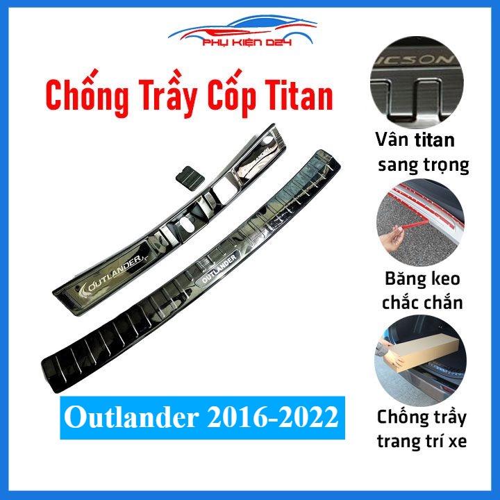 Ốp chống trầy cốp Outlander 2016-2017-2018-2019-2020-2021-2022 vân titan chóng va đập bảo vệ xe