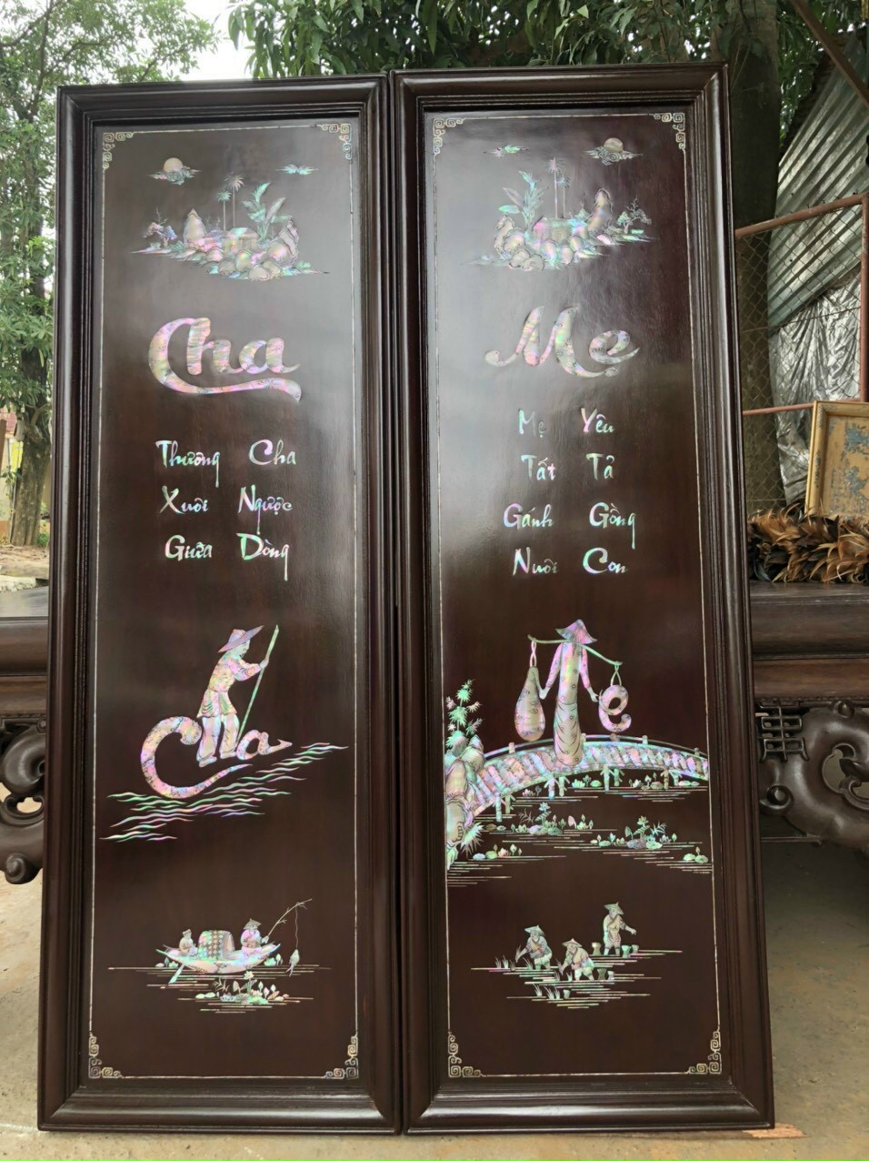 Tranh câu đối cha mẹ gỗ gụ,khảm ốc đỏ kt 40×120×4cm