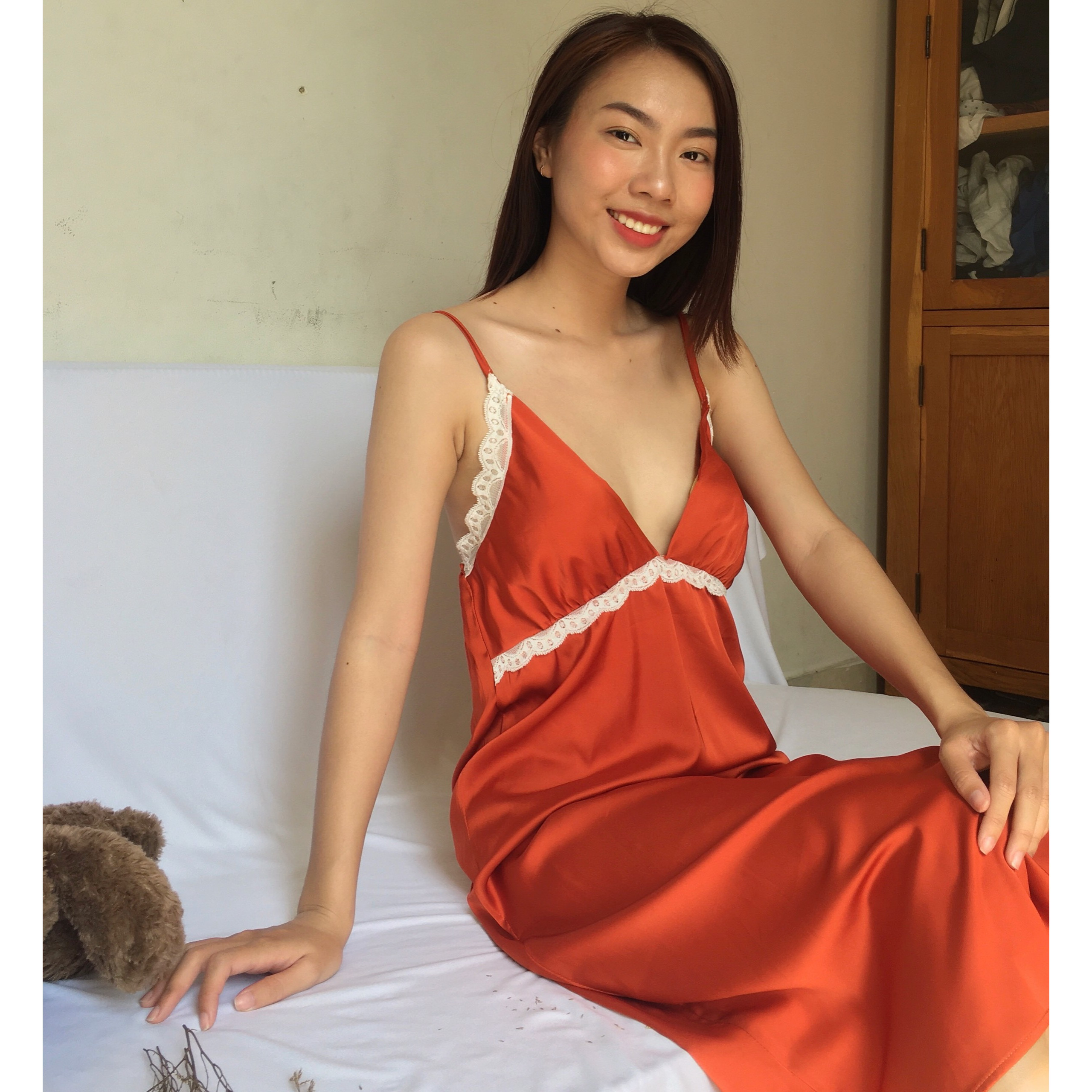 [HATU SLEEPWEAR] Váy ngủ lụa dáng dài phối ren xinh xắn,đáng yêu-Màu cam đất tặng kèm quần chip ren