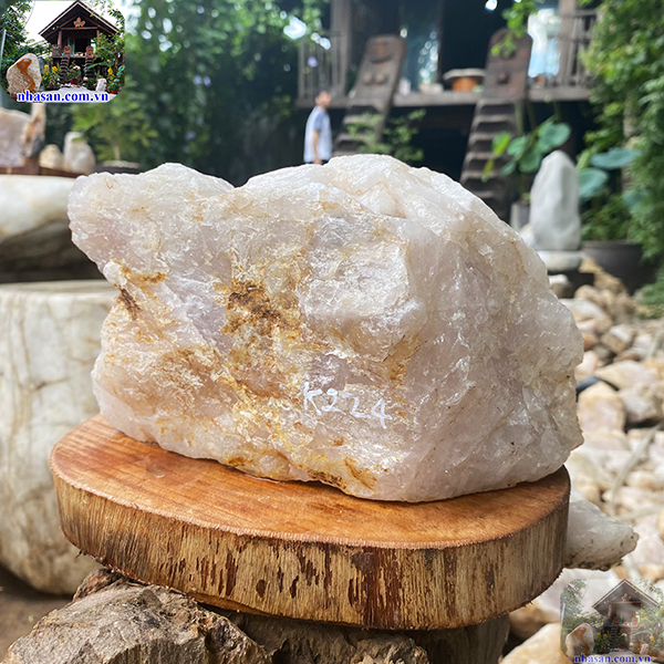 Đá thạch anh thô hồng tự nhiên trấn trạch - 4.4kg