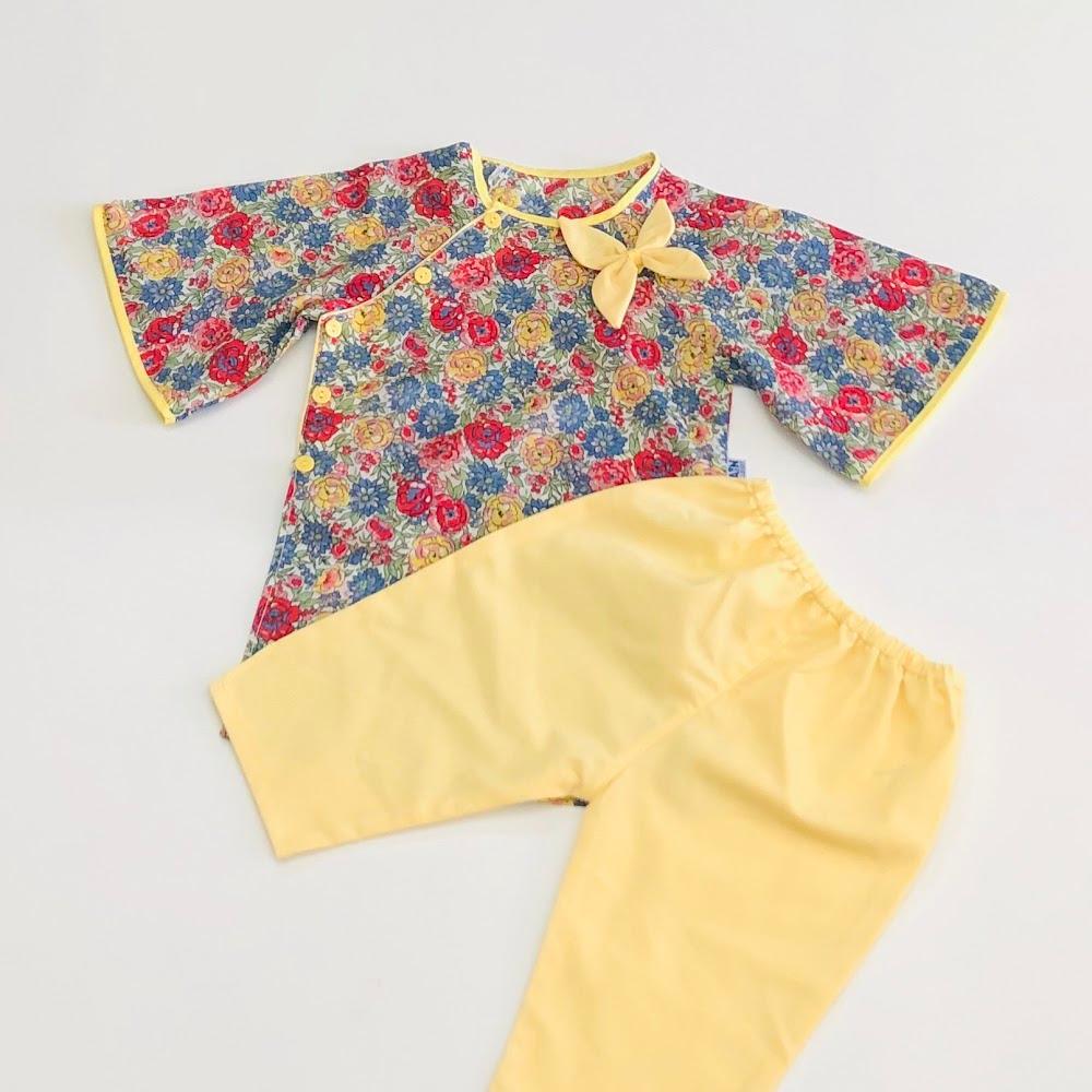 Áo dài bé gái Hoa vàng cotton boi - AICDBGNGTT5J - AIN Closet