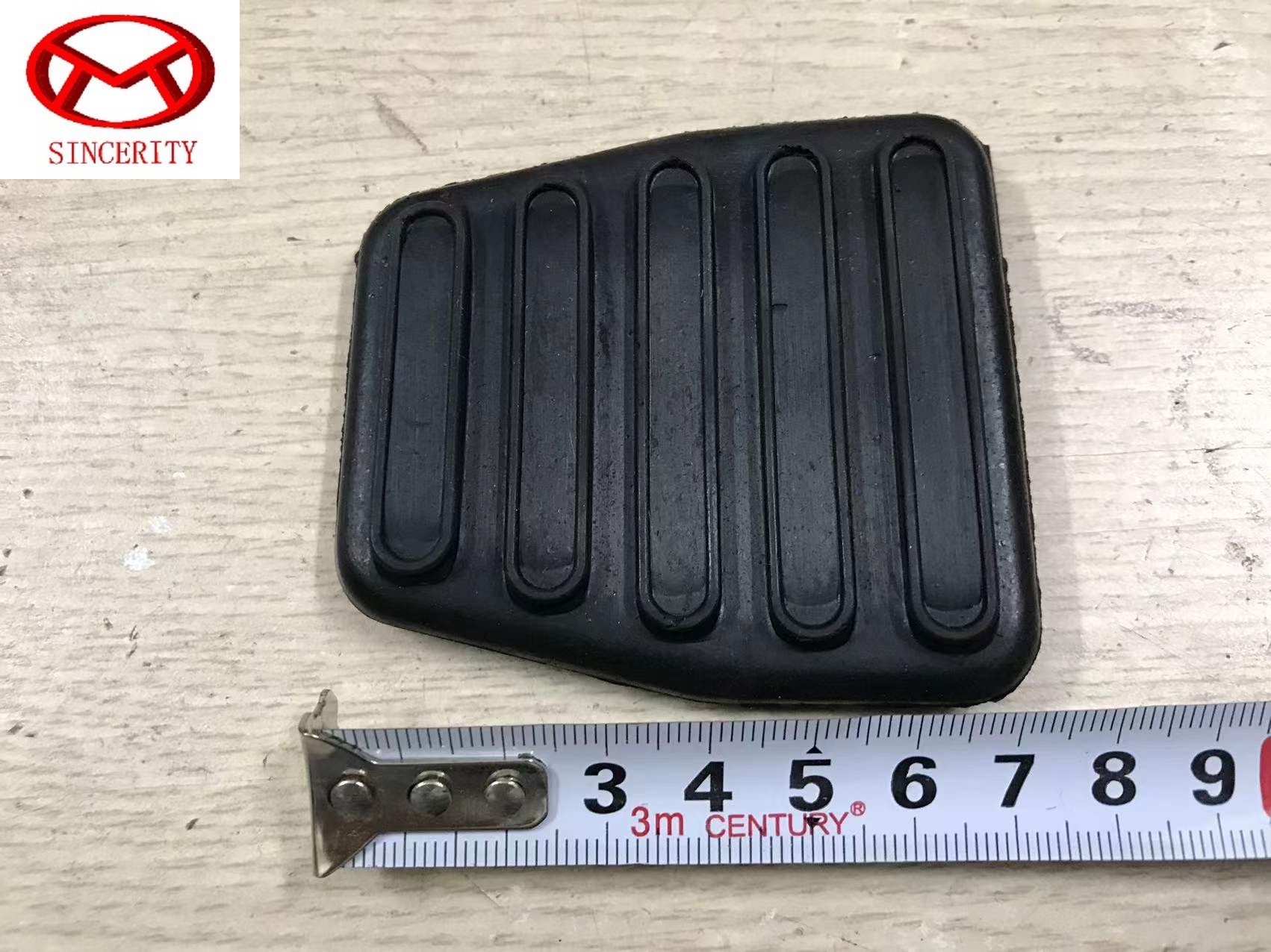 Cao su chân côn phanh Shacman Đức Long Aolong