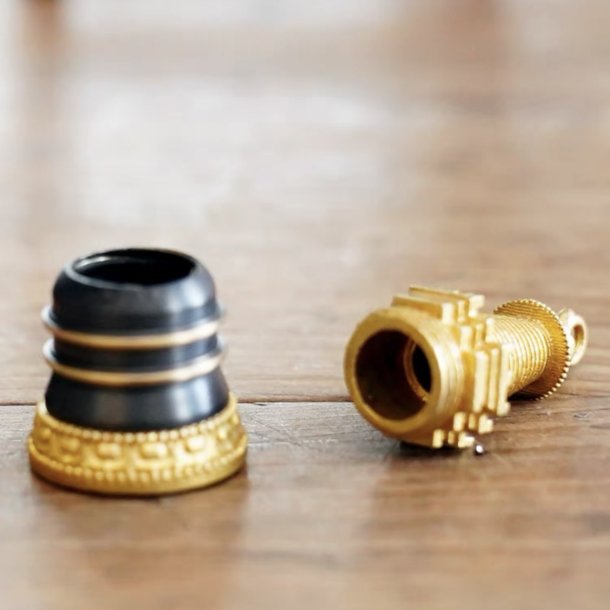 Bảo tháp mini đeo cổ