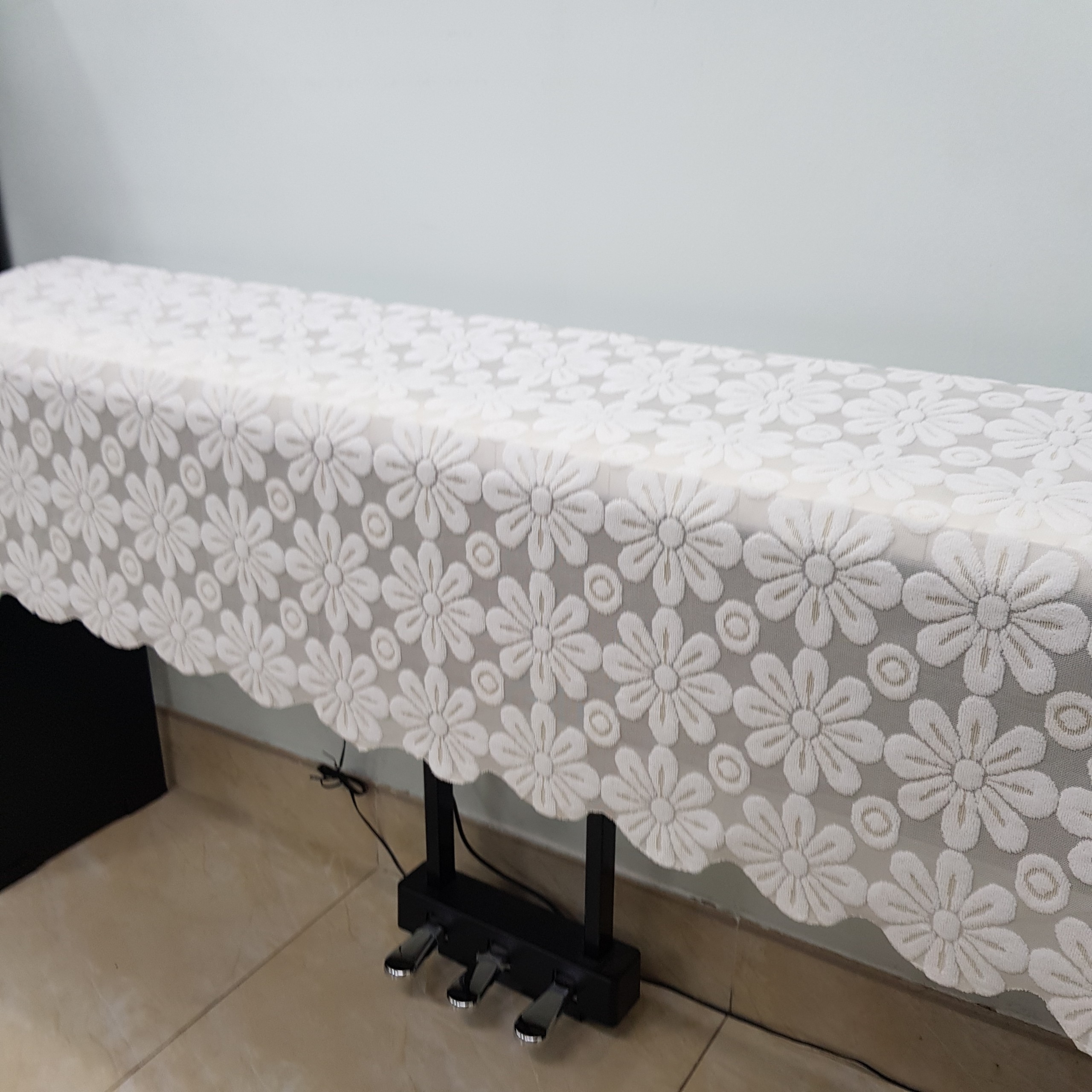 Khăn phủ đàn Piano Điện Hoa Cúc Trắng