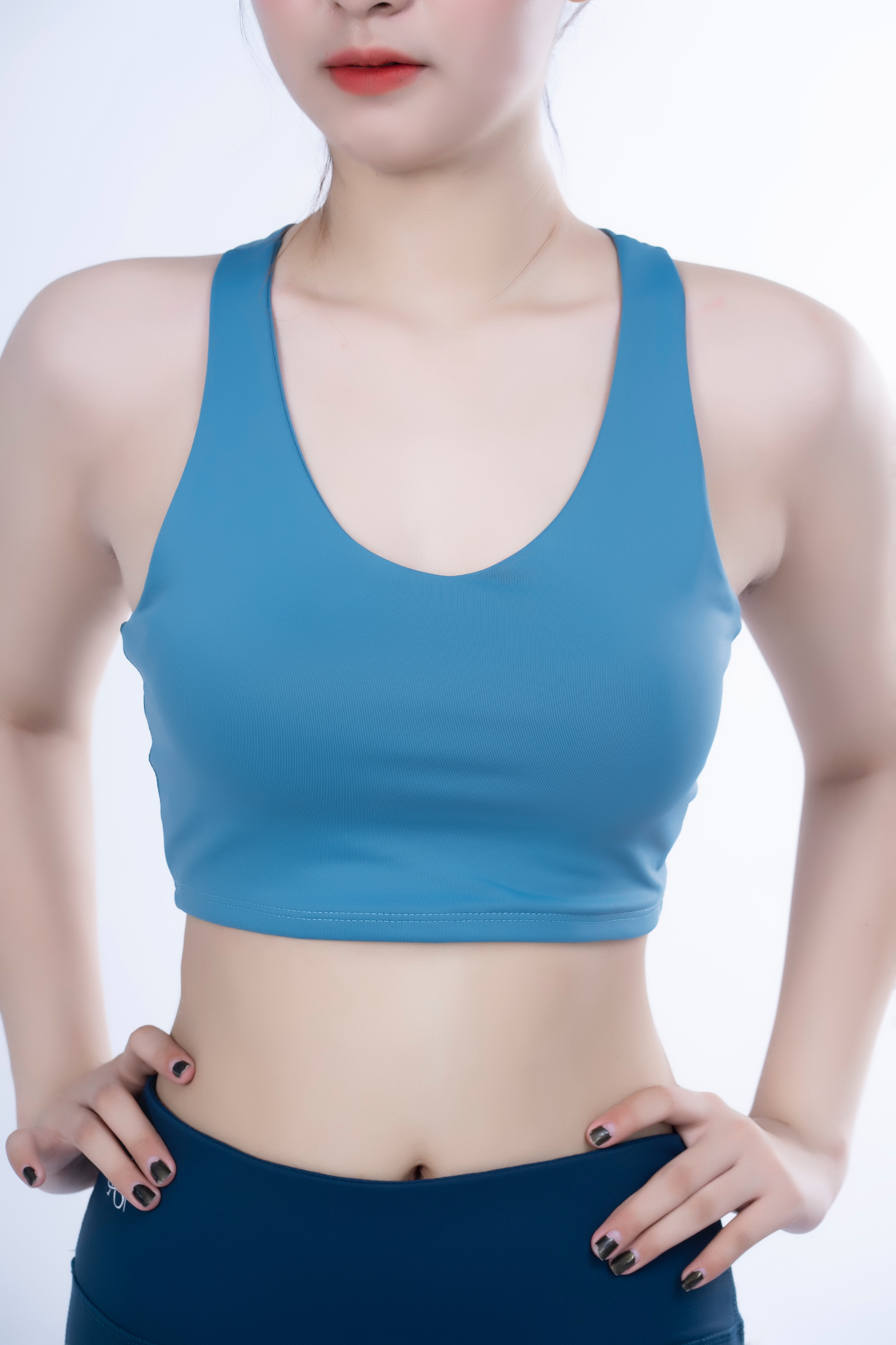 Combo 2 áo tập thể thao croptop nữ (ngẫu nhiên)