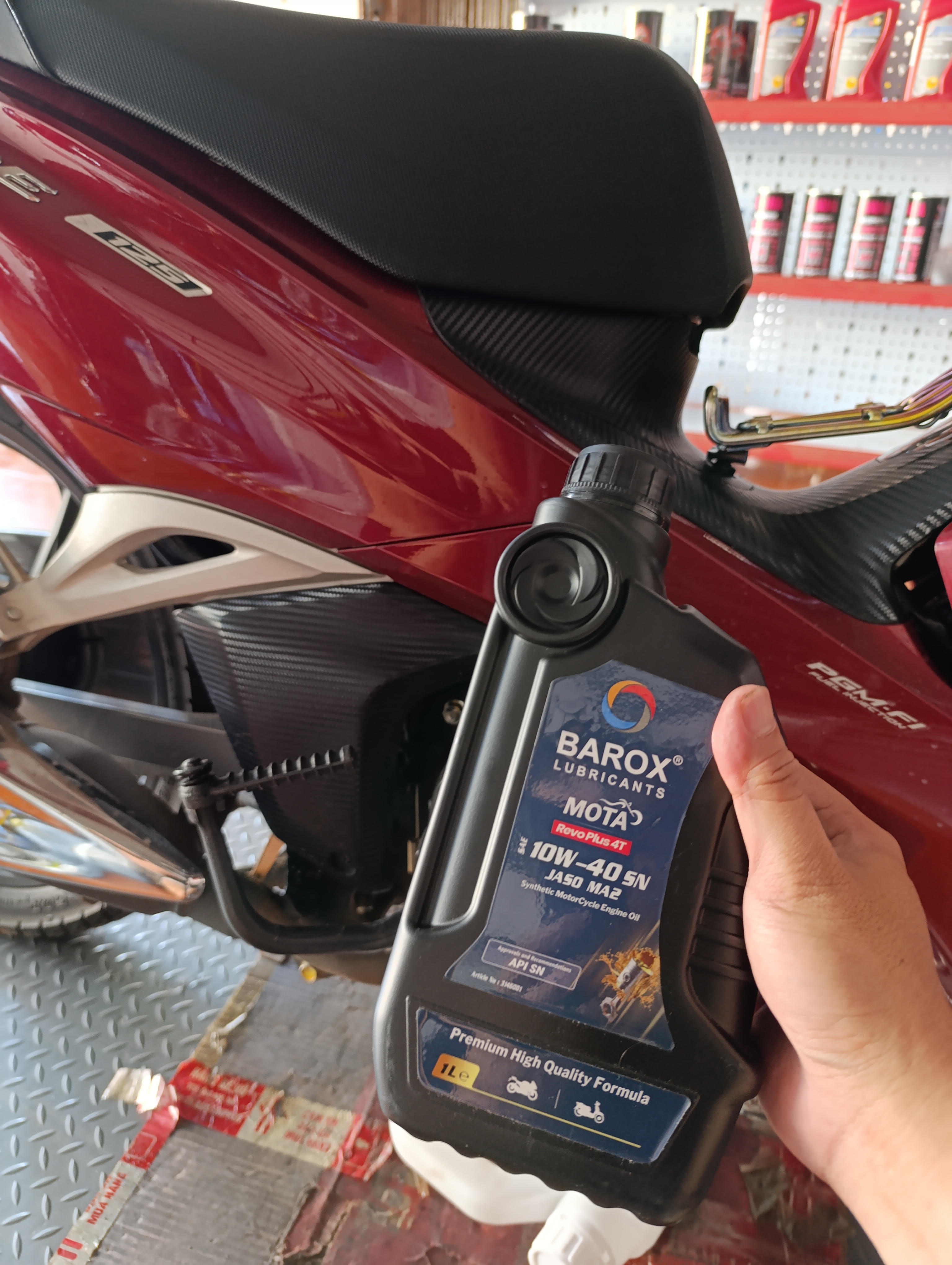 Nhớt Barox Mota 10W40 Full Tổng Hợp 1 lít
