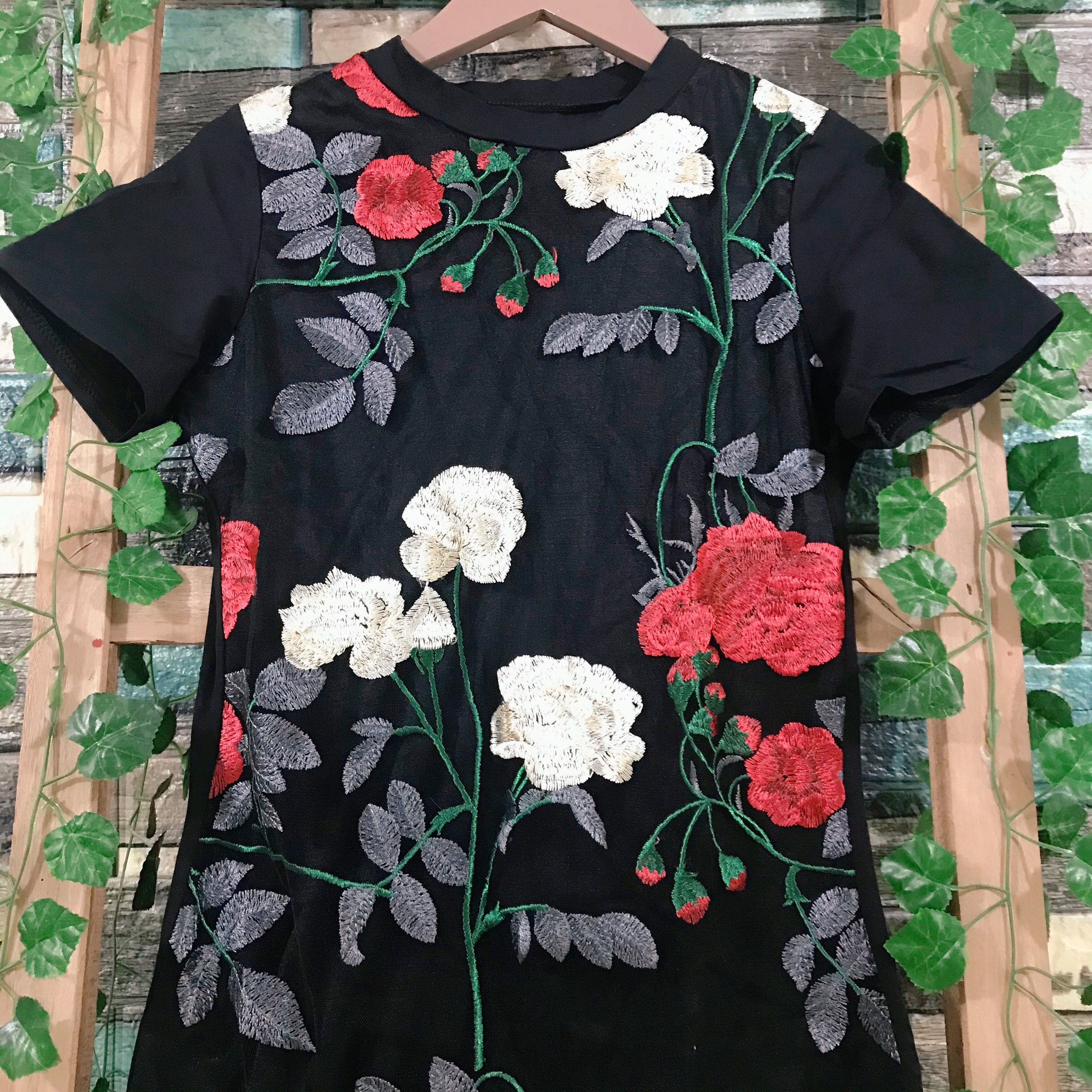 ĐẦM BODY THÊU HOA VI TÍNH SIÊU XINH - D103210