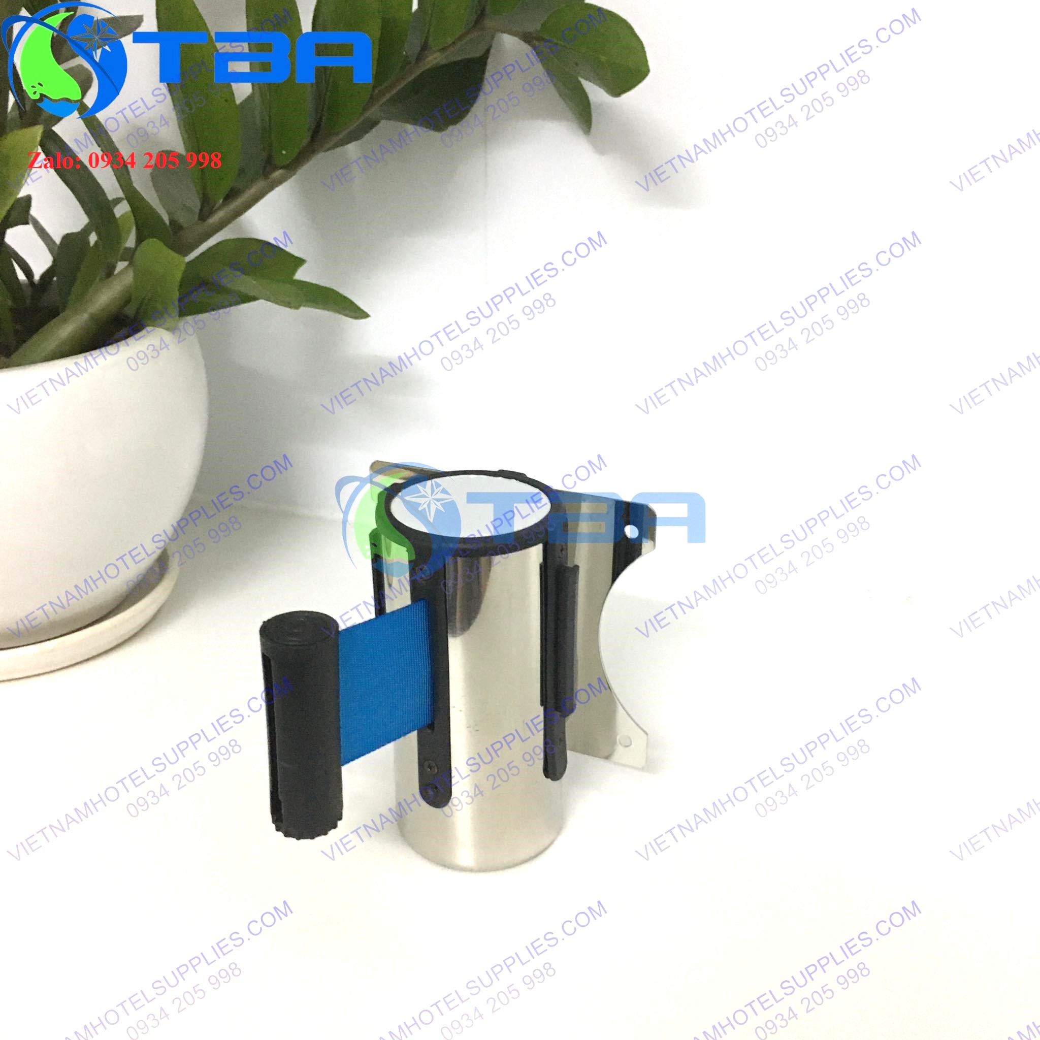 Trụ chắn inox 2m gắn tường màu xanh dương nhập khẩu cao cấp
