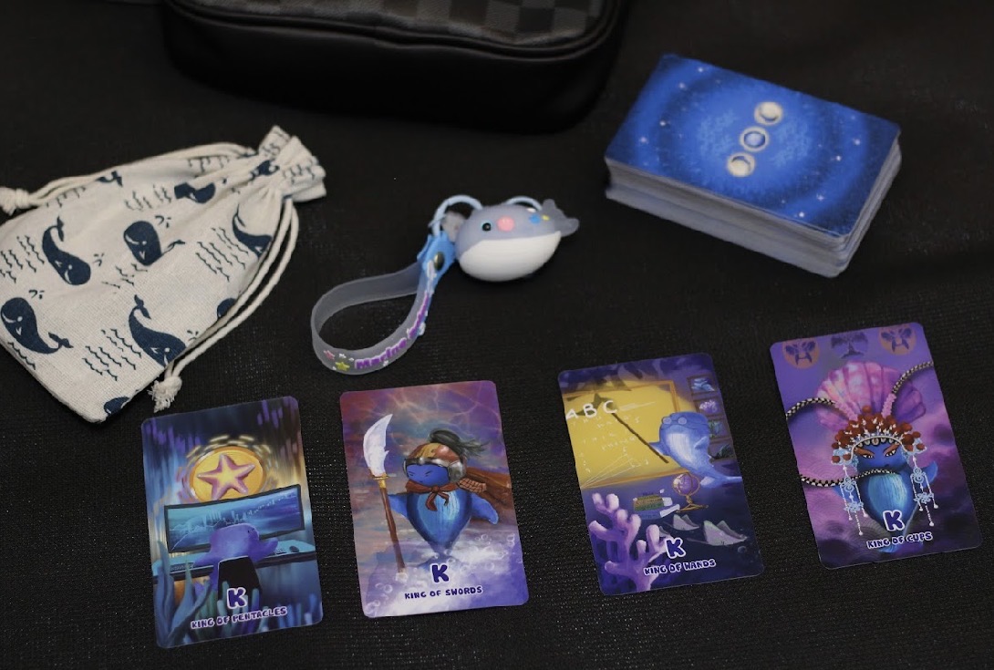 Bộ bài Tarot Cá Mập Voi - Kèm Túi Đựng và móc khoá