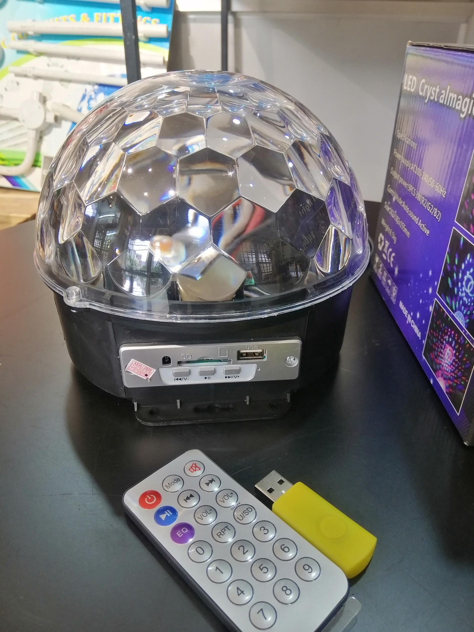 Đèn Led Cầu Quay Cảm Ứng Xoay Pha Lê 7 Màu Nhấp Nháy Theo Nhạc - Hàng Chất Lượng