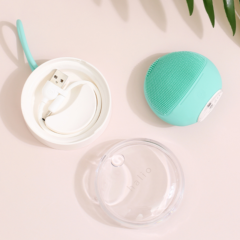 Máy rửa mặt Halio Sensitive Facial Cleansing & Massaging Device - Chăm sóc da nhạy cảm - Kháng nước IPX7 - Dùng liên tục đến 7h - Hàng chính hãng