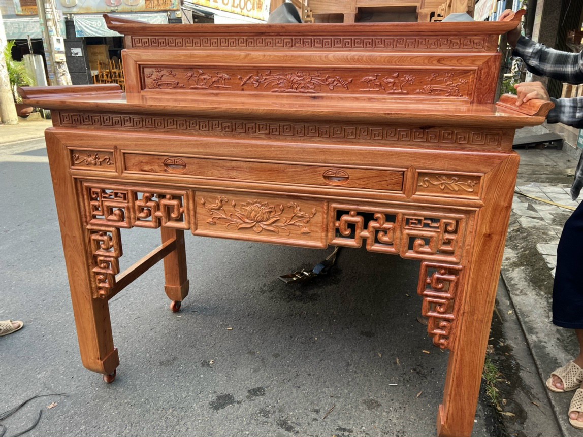 Bàn gia tiên gỗ hương đá 2 tầng 1m 75