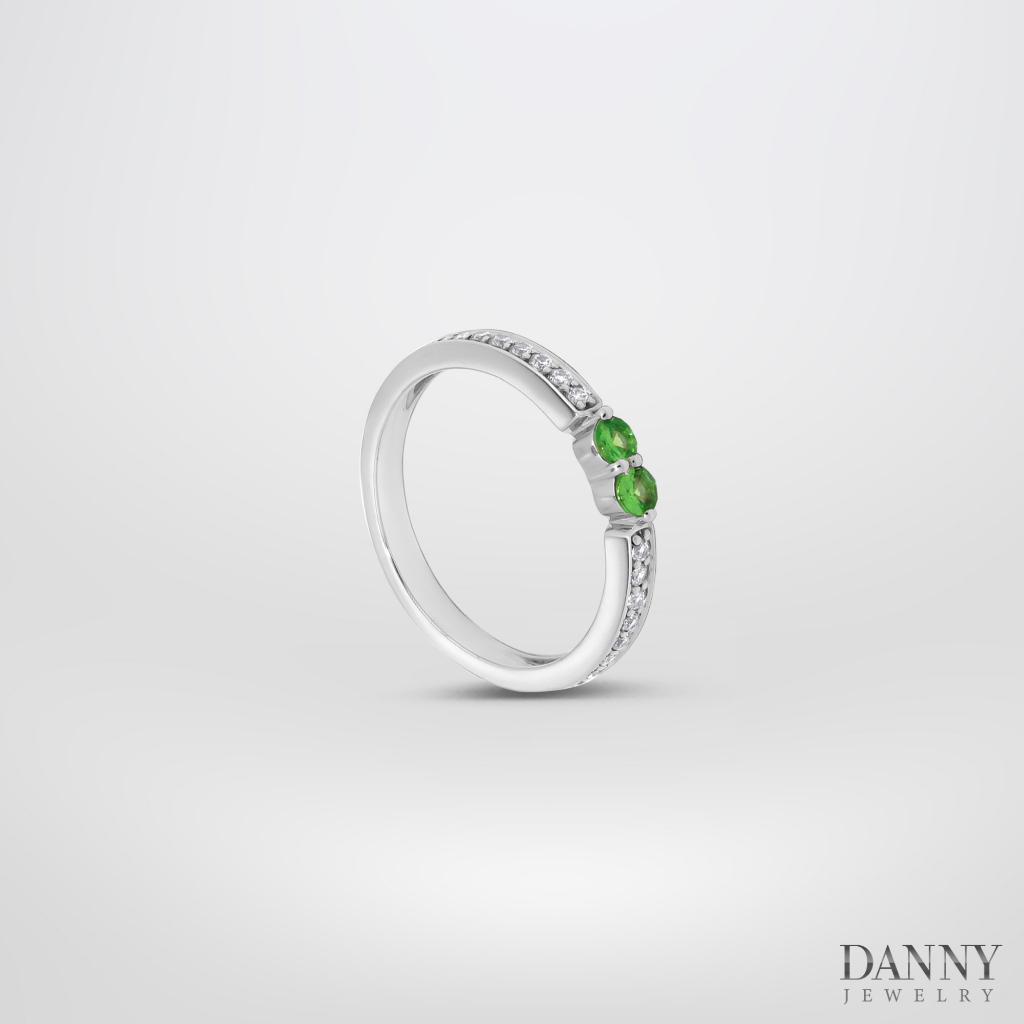 Nhẫn Nữ Danny Jewelry Bạc 925 Xi Rhodium Đá Garnet Viền CZ N0109