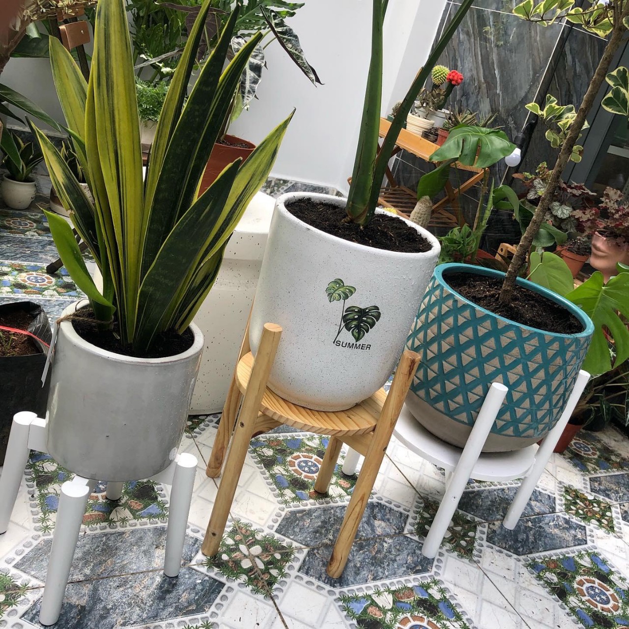 Kệ Giá Gỗ Để Chậu Hoa/Đôn Gỗ Để Chậu Hoa Cây Cảnh Màu Trắng Loại To Kích Thước Cao 35cm x Rộng 36cm, lọt lòng 30,5cm