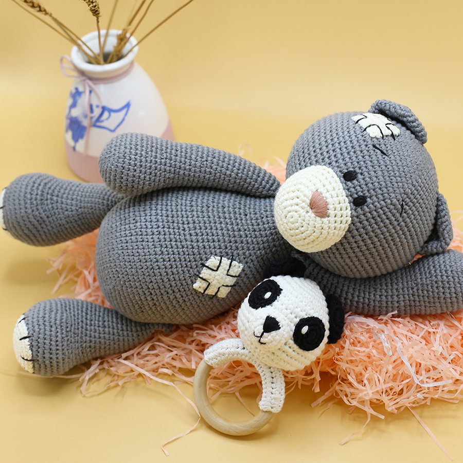 Gấu bông móc len Amigurumi cao cấp - Gấu vá xanh ghi đá - SP000371