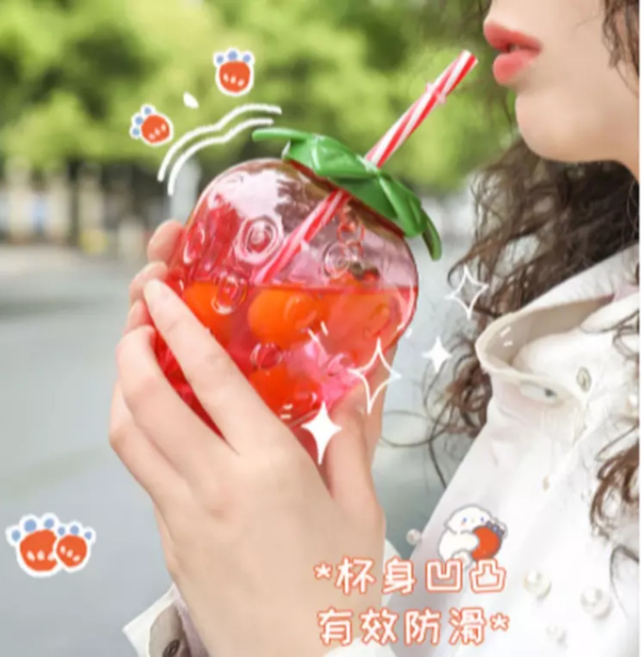BÌNH ĐỰNG NƯỚC HÌNH QUẢ DÂU SIÊU RỂ THƯƠNG TẶNG KÈM MÓC KHÓA CỰC XINH