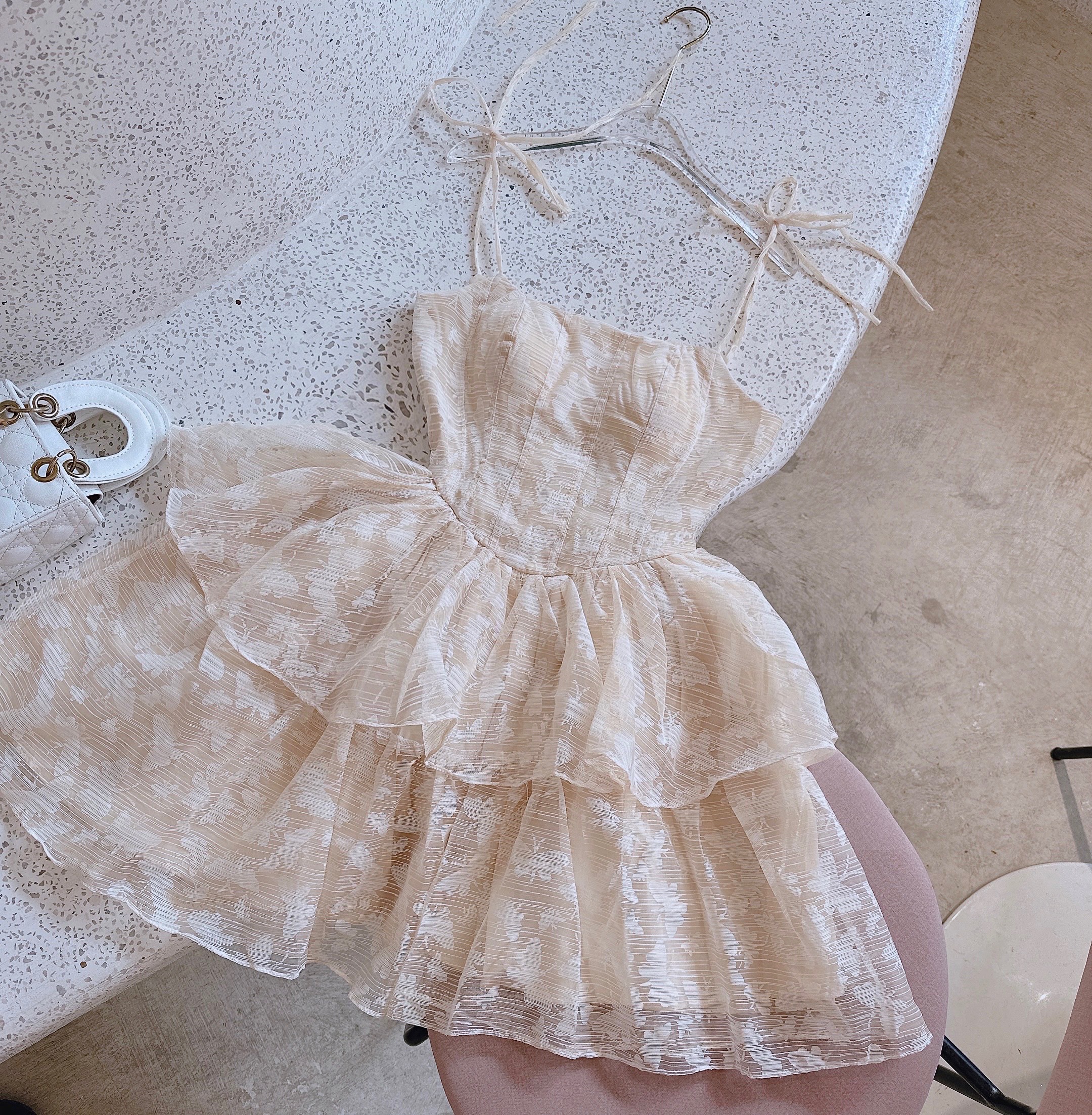 ĐẦM NGẮN DÂY CỔ U BÈO BỒNG REN XÒE ÔM EO BODY SUÔNG TRƠN HOA ĐI TIỆC ĐI CHƠI DẠO PHỐ