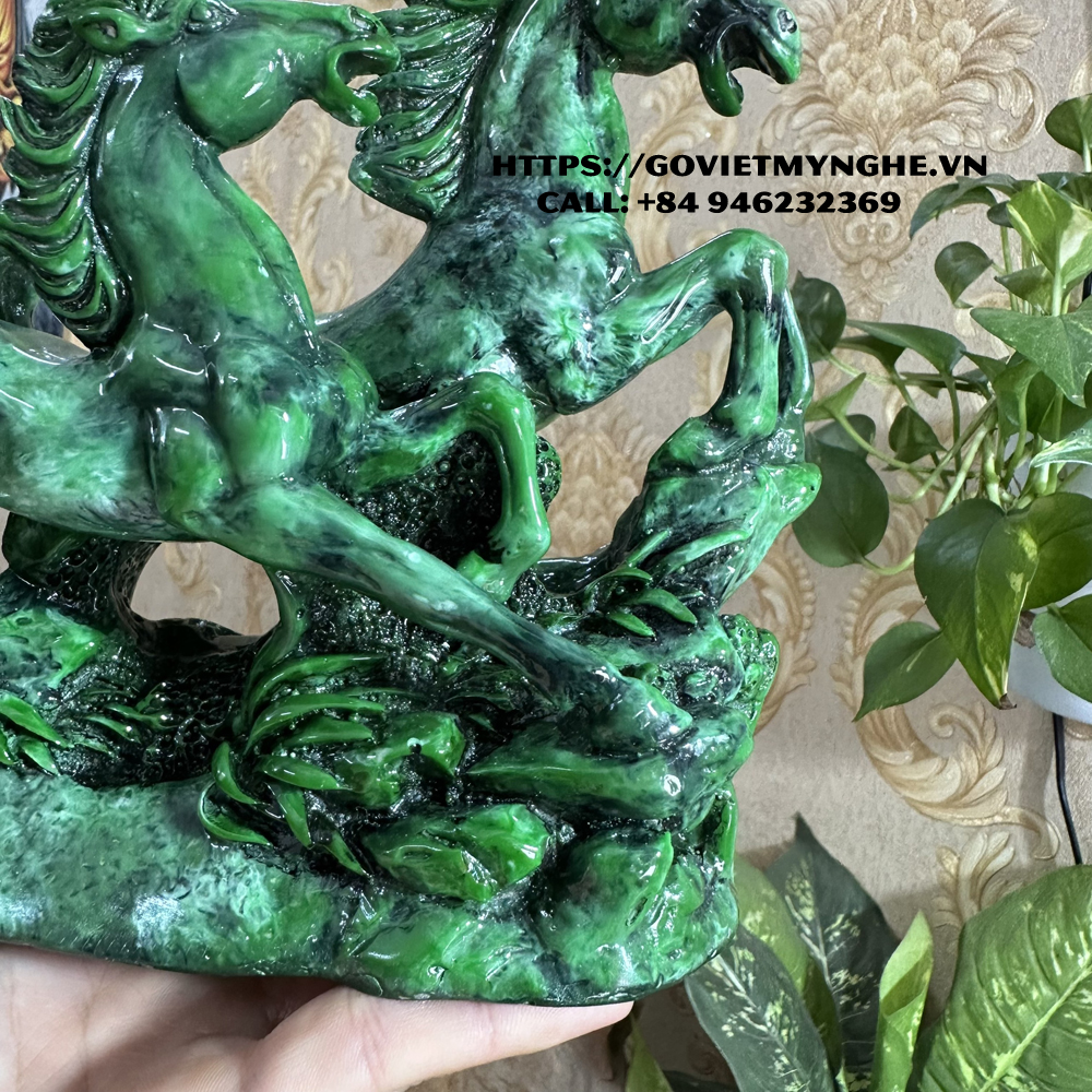 Tượng đá trang trí Ngựa phong thủy - Tượng đá song mã phong thủy để bàn làm việc - Màu xanh lục bích - Dài 20cm