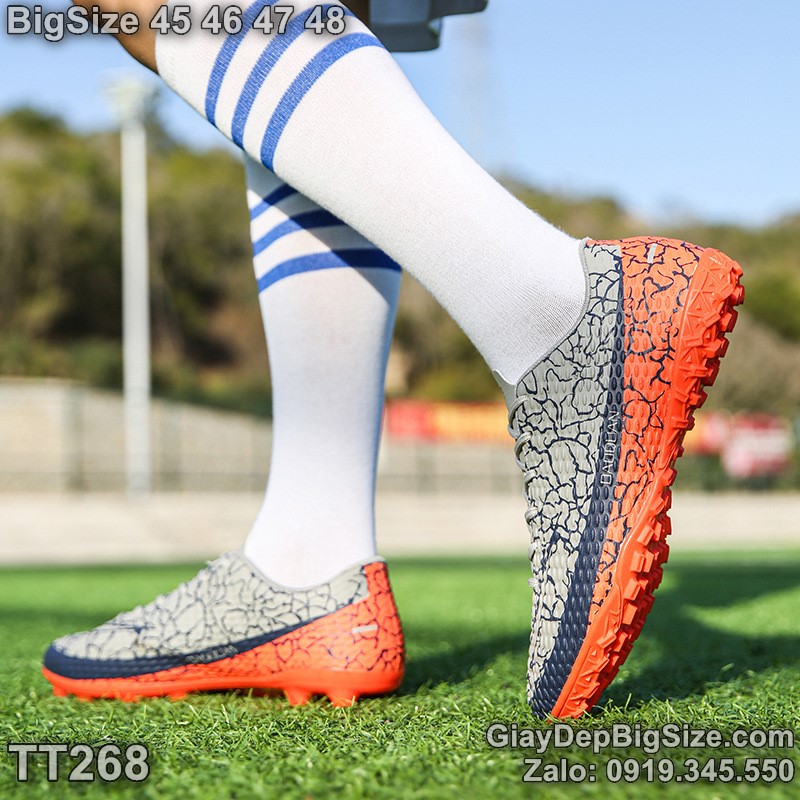 Giày đá bóng sân cỏ nhân tạo cỡ lớn 45 46 47 48 cho nam cao to chân ú bè. Big size soccer shoes for wide feet